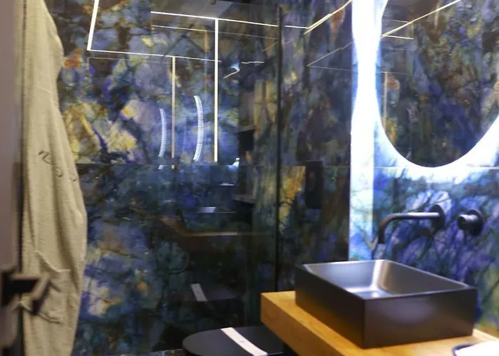 Nenna'S Suite Room